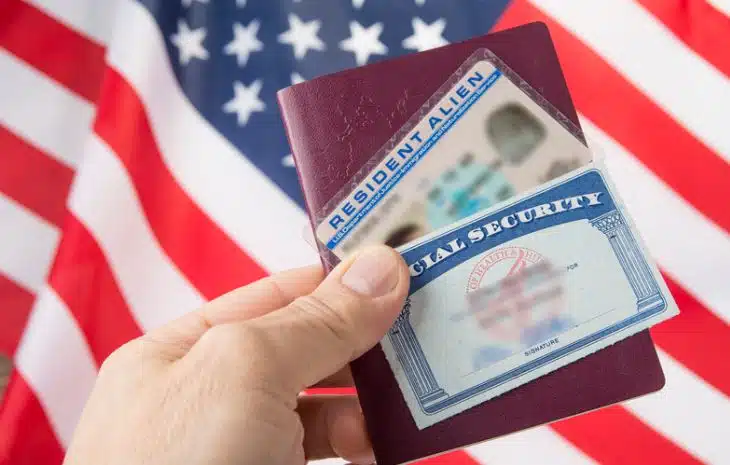  Amerika’da İşveren Sponsorluğu ile Green Card’a Geçiş Yapmak 